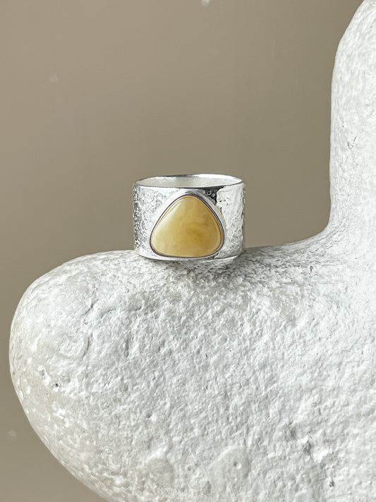 Butterscotch amber ring - Sterling silver - Statement ring collection