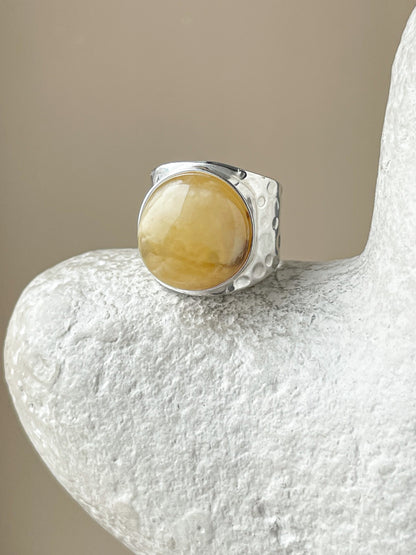 Butterscotch amber ring - Sterling silver - Chunky ring collection