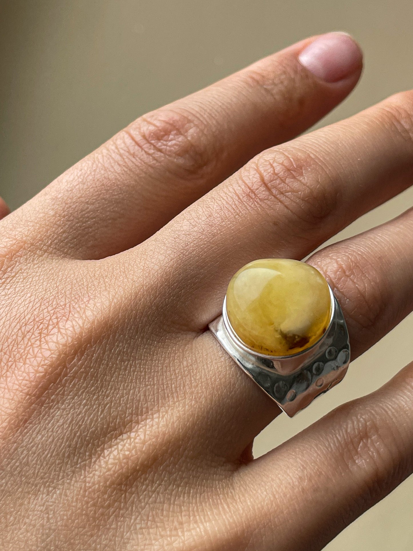 Butterscotch amber ring - Sterling silver - Statement ring collection