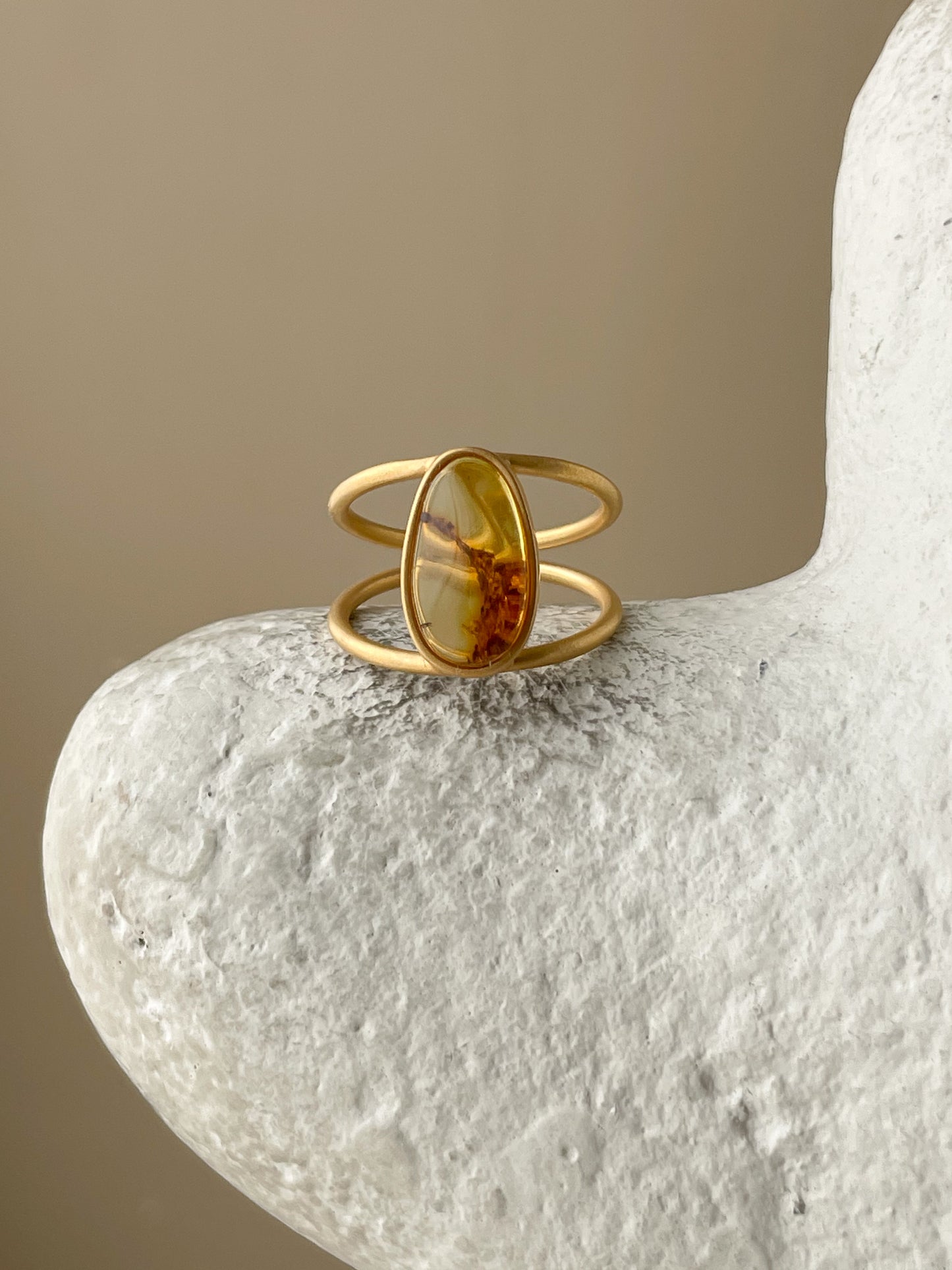 Honey amber ring - Gold plated silver - Thin style collection - Size 6 1/2