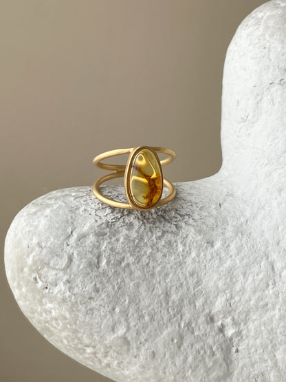 Honey amber ring - Gold plated silver - Thin style collection - Size 6 1/2