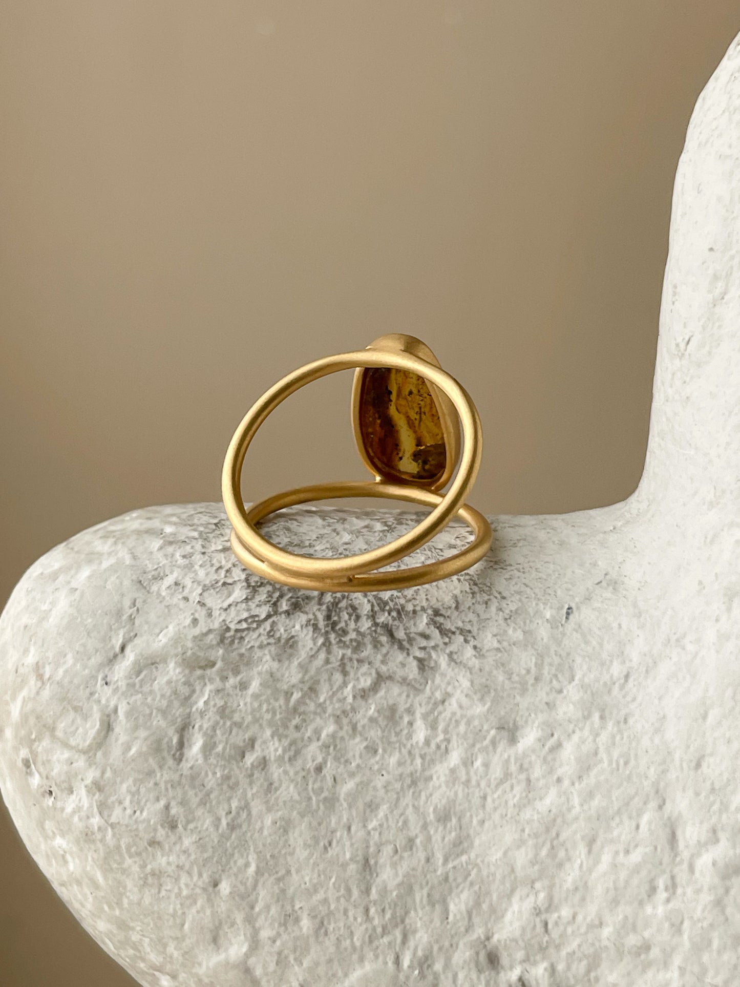 Honey amber ring - Gold plated silver - Thin style collection - Size 7