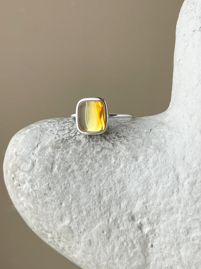 Honey amber ring - Sterling silver - Thin style collection - Size 8 1/4