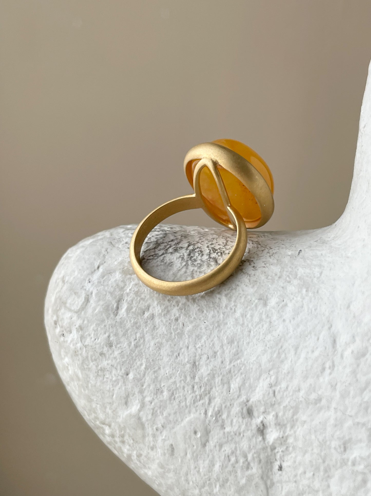 Butterscotch amber ring - Gold plated silver - Large ring collection - Size 7