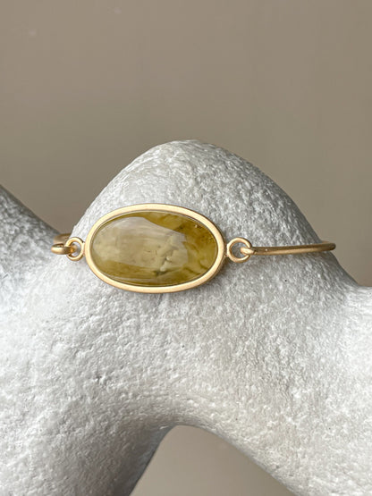 Green amber bangle bracelet - gold plated silver, size 7