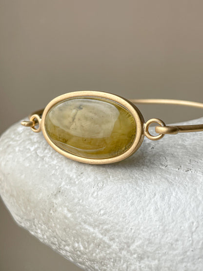 Green amber bangle bracelet - gold plated silver, size 7