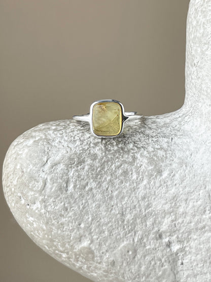 Lemon amber ring - Sterling silver - Thin ring collection - Size 7