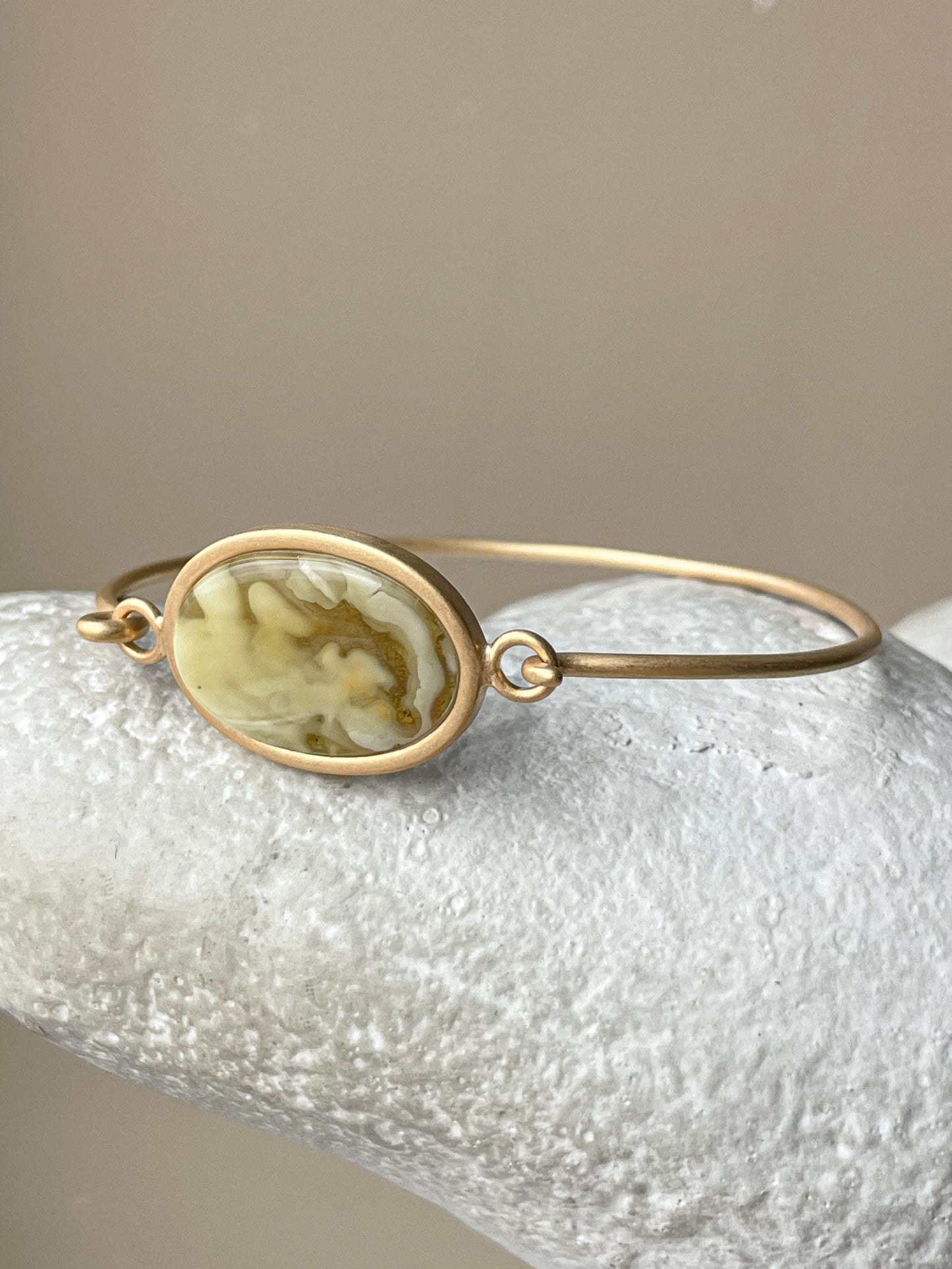 Landscape amber bangle bracelet - gold plated silver, size 6.8