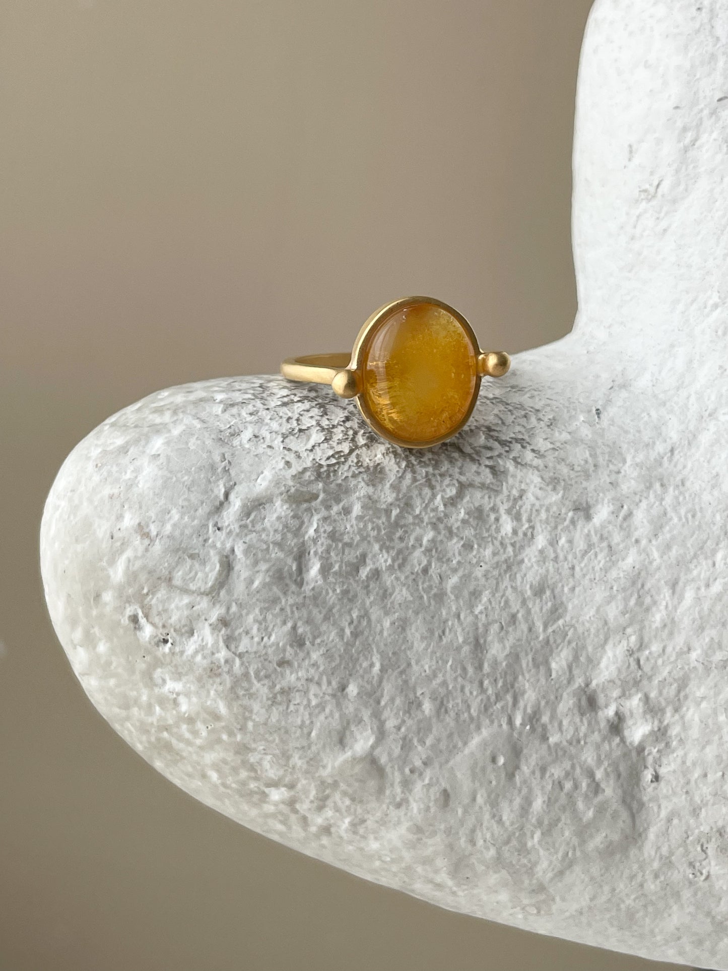 Honey amber ring - Gold plated silver - Vintage style collection - Size 8 1/4