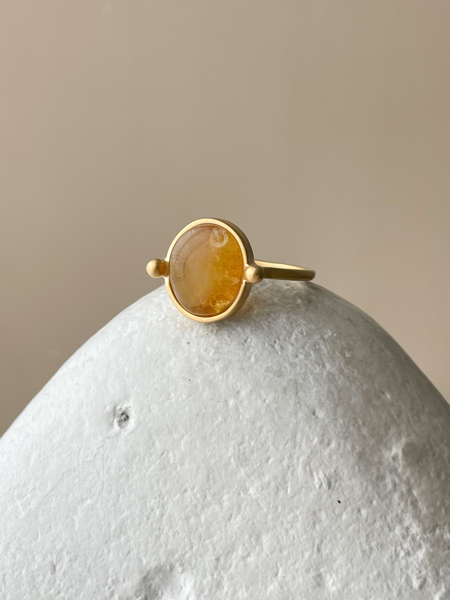 Honey amber ring - Gold plated silver - Vintage style collection - Size 8 1/4