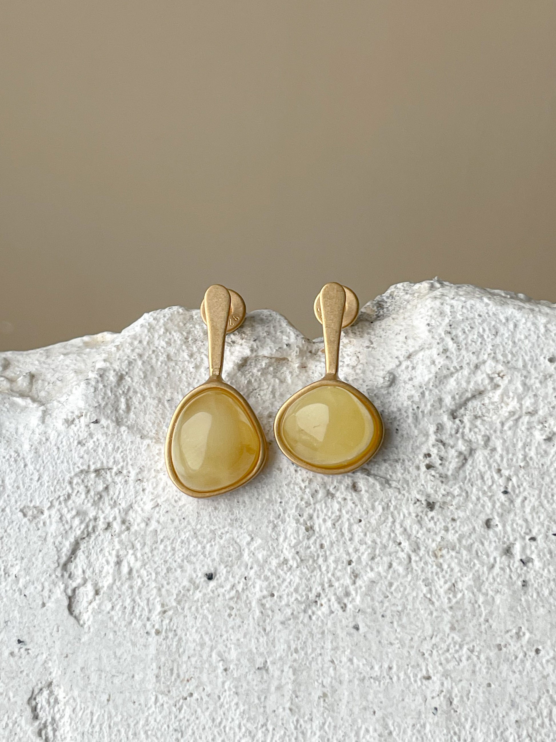 Matte amber dangle earring - Gold plated silver - Mismatched earrings collection